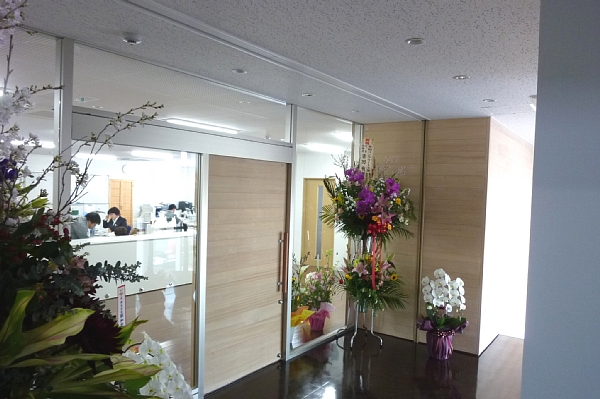 千田工業ロビー.jpg